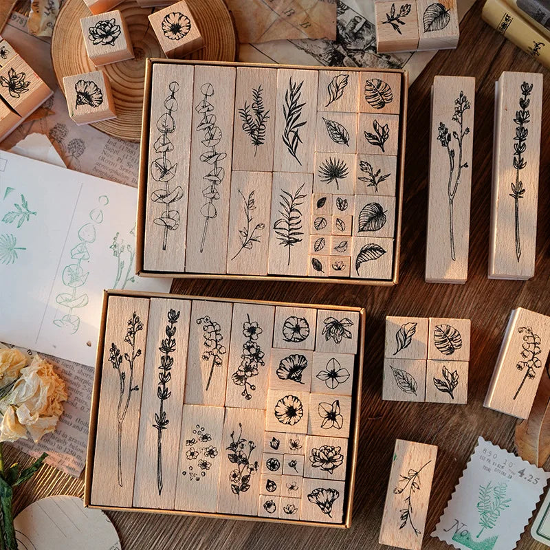 Natural Leaf & Flower Wooden Stamps 30 Piece Set